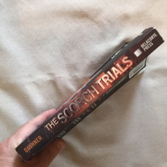 📚2/$6 The Scorch Trials - #2 in The Maze Runner - Picture 3 of 10